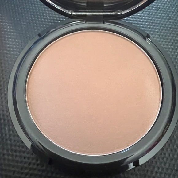 Bronzer - Picture 3 of 3